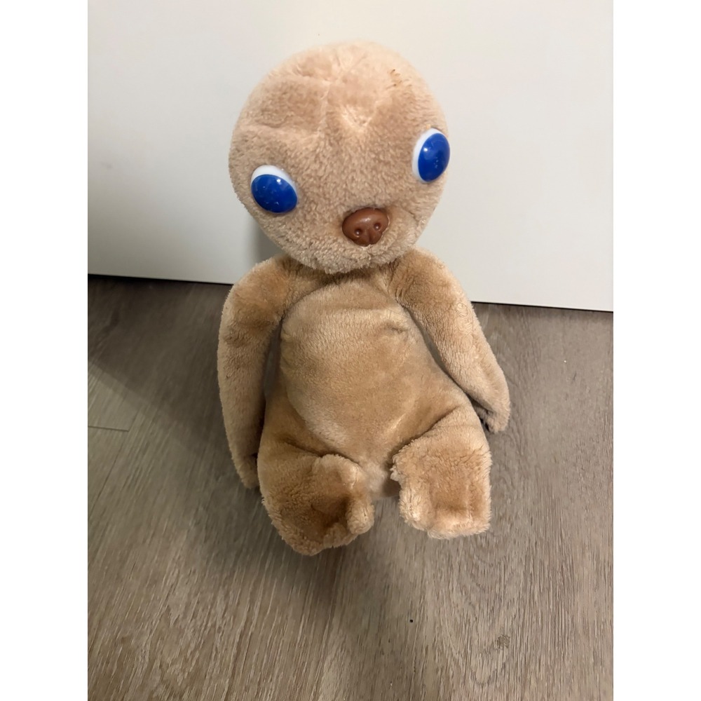 Vintage 1982 ET The Extra Terrestrial Plush 13 inch Kamar International Showtime